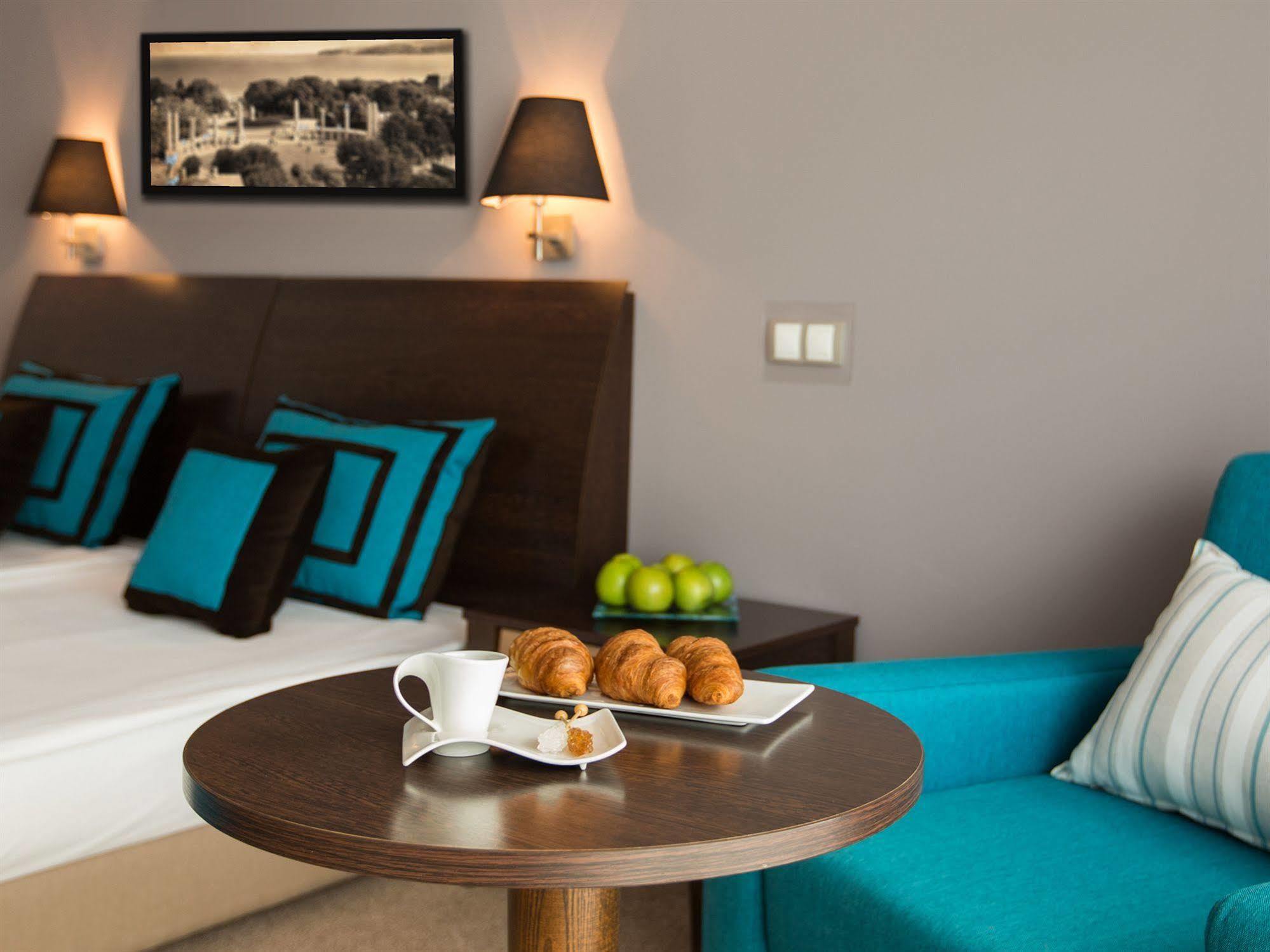 Astera Hotel & Spa With Free Private Beach Golden Sands Eksteriør billede