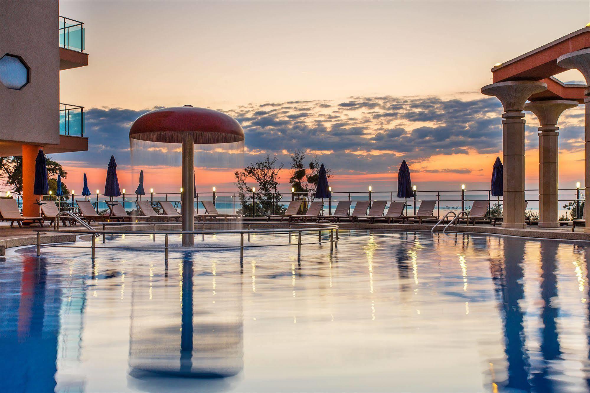 Astera Hotel & Spa With Free Private Beach Golden Sands Eksteriør billede